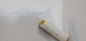 界面處理劑主要用于室內(nèi)裝飾裝修墻面的基層處理，也適用于室內(nèi)地面加固的封閉處理。