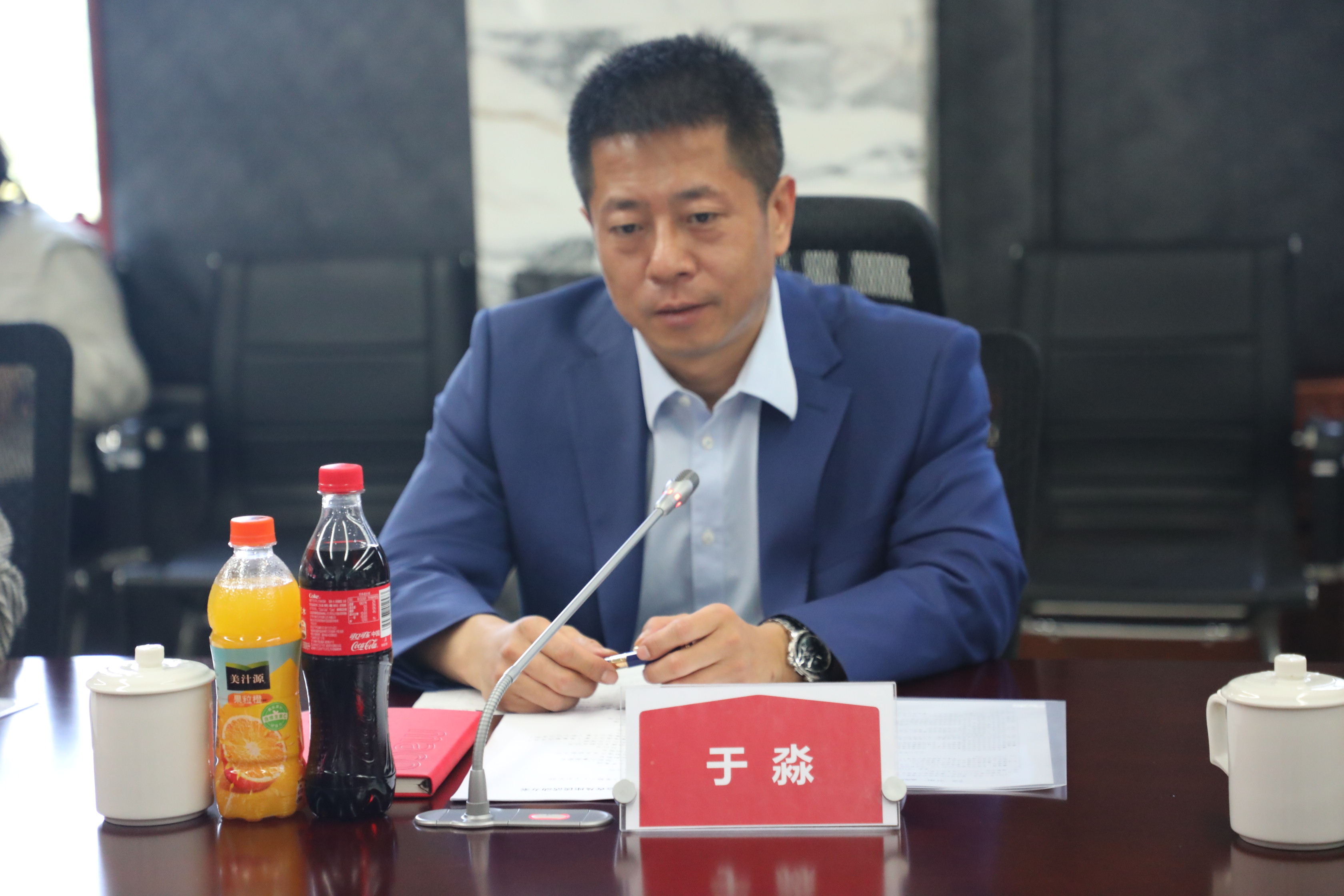 經(jīng)開區(qū)工委副書記、組織人事部部長(zhǎng)于淼一行蒞臨美巢參觀督導(dǎo)